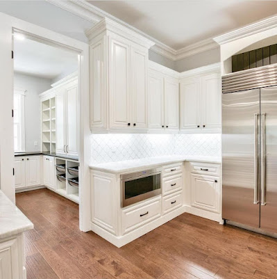 DIY vs. Hiring a Professional Contractor